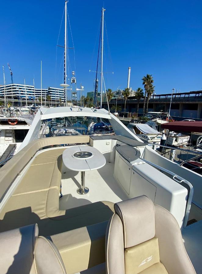 圣阿德里安-德贝索斯 Yacht In Barcelona酒店 外观 照片